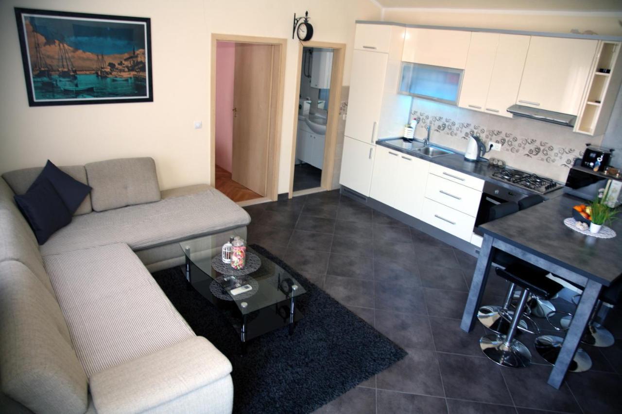 Apartment Del Mar Vinišće Kültér fotó